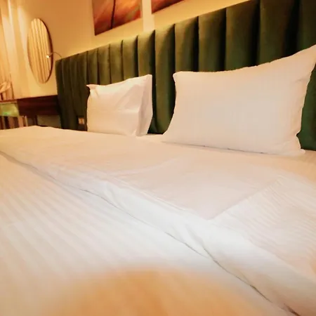 Aparthotel Grand Luxury *