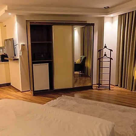 Hotel apartamentowy Grand Luxury 4*